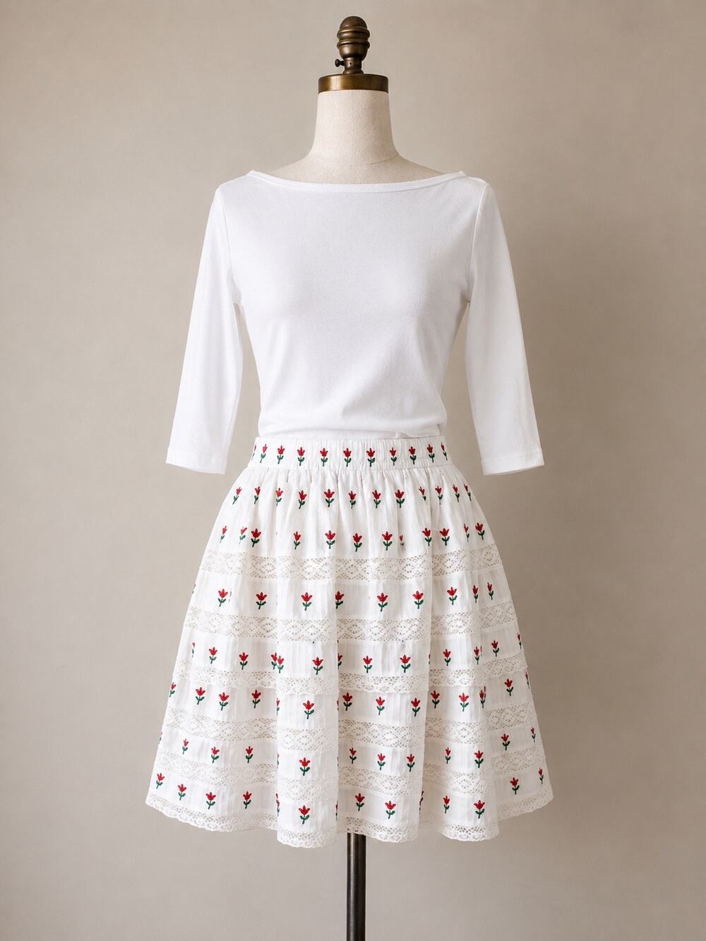 Lulus Blissful Babe White Floral Print Tiered Mini Skirt NWT Size Large